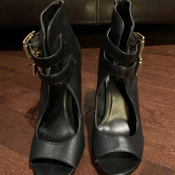 Open Toe Black Heels - Picture 1 of 2